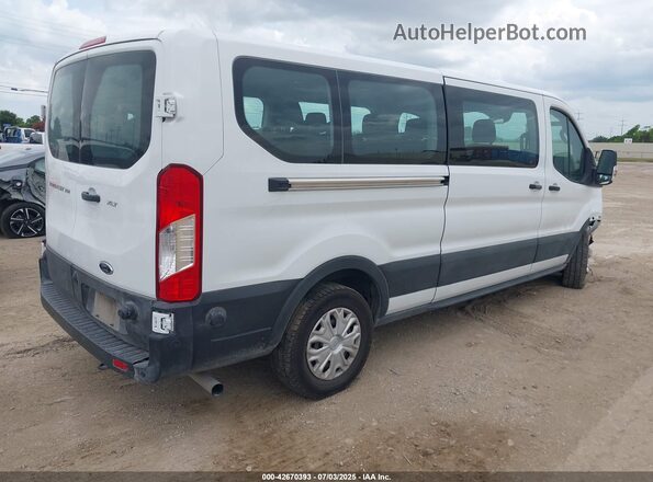 1FBAX2Y89RKA83438 2024 FORD PASSENGER White Задня права чверть
