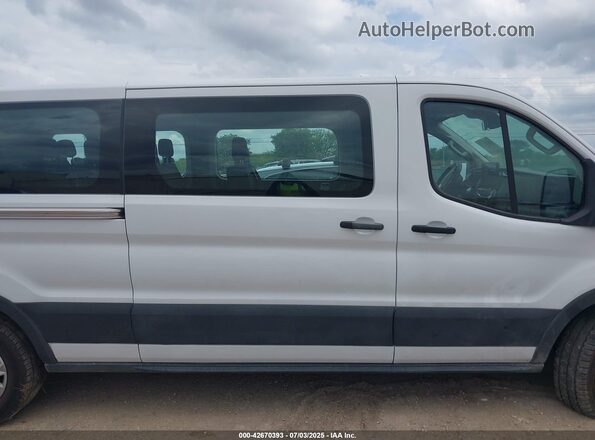 1FBAX2Y89RKA83438 2024 FORD PASSENGER White Вид щитка приладів