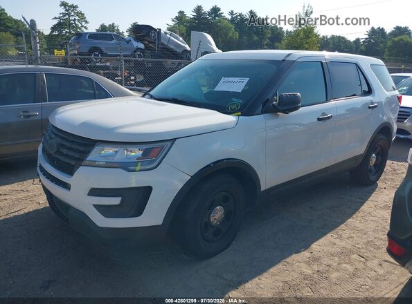 1FM5K8AR0HGD07517 2017 FORD POLICE INTERCEPTOR White Rear interior view