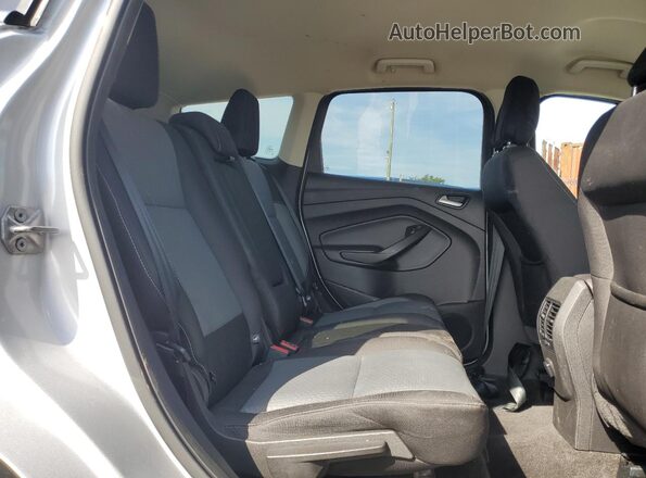 1FMCU0GD5JUB46183 2018 FORD ESCAPE Серебряный Вид задней части салона