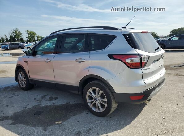1FMCU0GD5JUB46183 2018 FORD ESCAPE Серебряный Задняя левая четверть