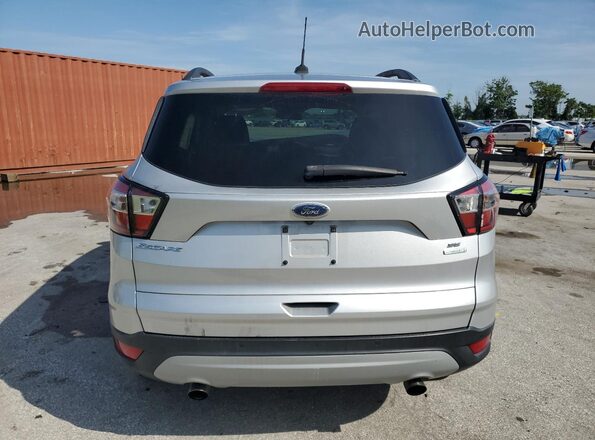 1FMCU0GD5JUB46183 2018 FORD ESCAPE Серебряный Вид сзади