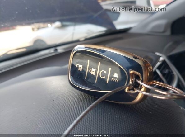 1G1JD6SH5H4136572 2017 CHEVROLET SONIC Blue Widok deski rozdzielczej