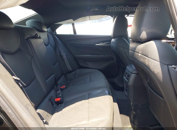 1G6DK5RK3S0111368 2025 CADILLAC CT4 Black Widok naklejki z numerem VIN