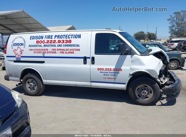 1GTW7AF73P1249137 2023 GMC SAVANA CARGO White Widok wnętrza 360 stopni