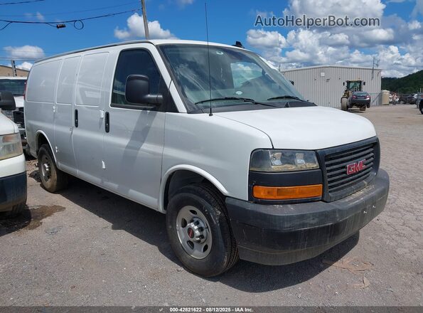 1GTW7AF7XR1197119 2024 GMC SAVANA CARGO Белый Передняя правая четверть