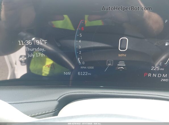 1GYFZDR44SF115417 2025 CADILLAC XT4 Белый Вид задних сидений