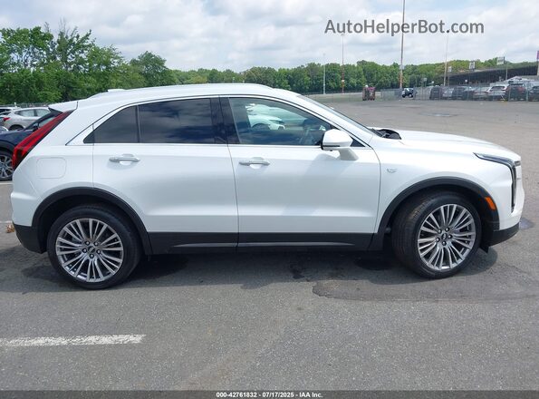 1GYFZDR44SF115417 2025 CADILLAC XT4 Белый Вид задней части салона