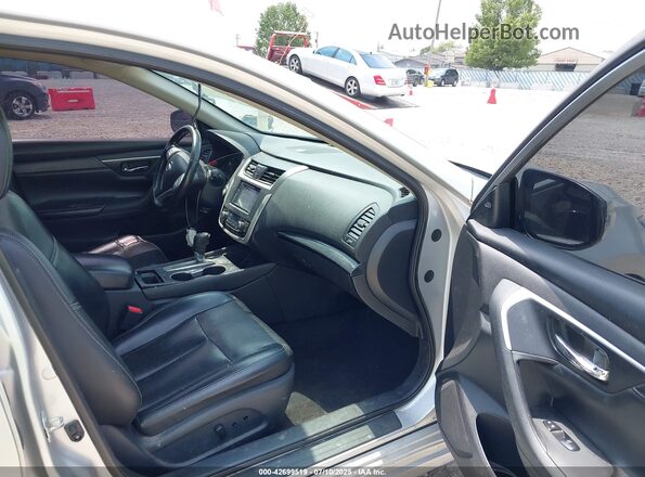 1N4AL3AP3JC198071 2018 NISSAN ALTIMA Silver Vista interior delantera