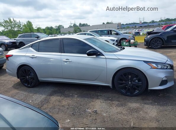 1N4BL4CV5MN301537 2021 NISSAN ALTIMA Серебряный Вид задней части салона
