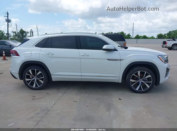 1V2FE2CAXRC232496 2024 VOLKSWAGEN ATLAS White Rear interior view