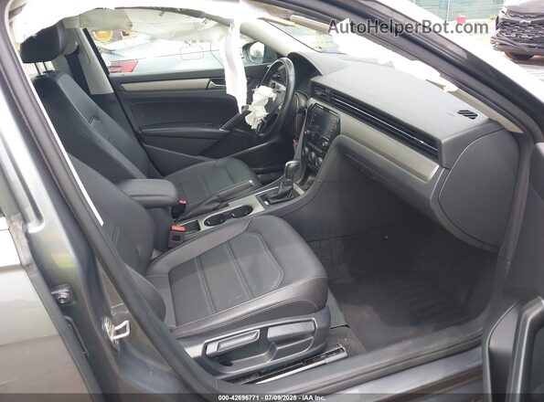 1VWSA7A37LC015778 2020 VOLKSWAGEN PASSAT Серый Вид салона спереди