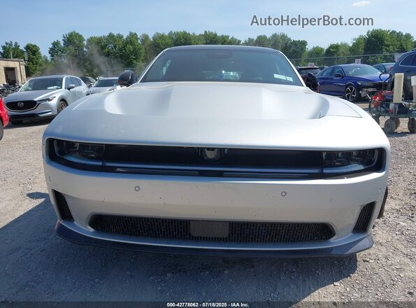 2C3CDBDKXRR205437 2024 DODGE CHARGER Silver ხელსაწყოთა პანელის ხედი