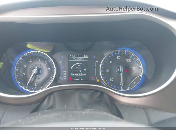 2C4RC1CG3PR525941 2023 CHRYSLER VOYAGER White Vista de los asientos traseros