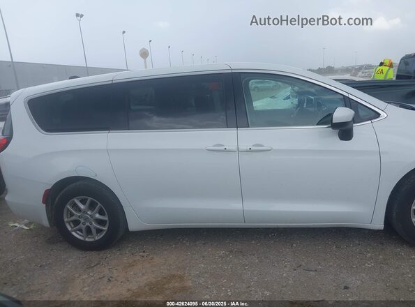 2C4RC1CG3PR525941 2023 CHRYSLER VOYAGER White Vista interior trasera