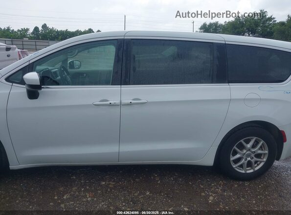 2C4RC1CG3PR525941 2023 CHRYSLER VOYAGER White Vista interior de 360 grados