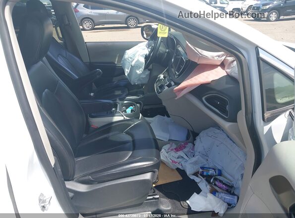 2C4RC1DG4MR504641 2021 CHRYSLER VOYAGER White Widok wnętrza z przodu