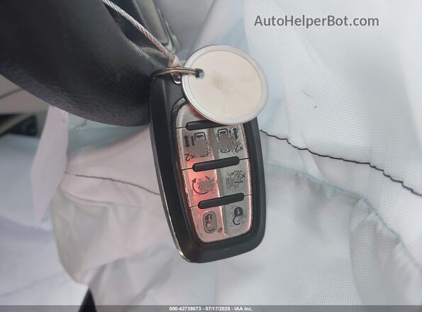 2C4RC1DG4MR504641 2021 CHRYSLER VOYAGER White Widok deski rozdzielczej