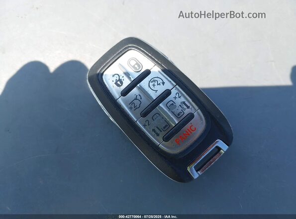 2C4RC1DG9MR506045 2021 CHRYSLER VOYAGER Серый Вид панели приборов