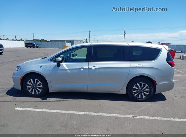 2C4RC1L75PR614460 2023 CHRYSLER PACIFICA Silver Widok wnętrza 360 stopni