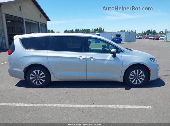 2C4RC1L75PR614460 2023 CHRYSLER PACIFICA Silver Widok wnętrza z tyłu