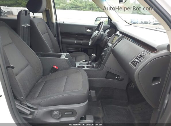 2FMHK6C81KBA00622 2019 FORD FLEX Белый Вид салона спереди