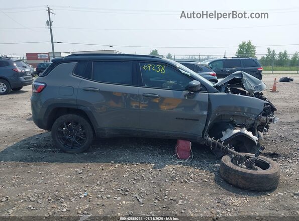 3C4NJDBN7PT515769 2023 JEEP COMPASS Серый Вид задней части салона