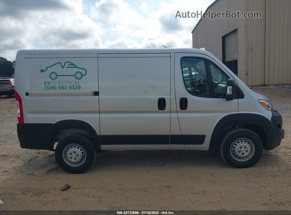 3C6LRVNG3RE128332 2024 RAM PROMASTER 1500 Silver Widok wnętrza z tyłu