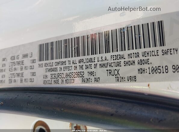3C6UR5CL0HG529652 2017 RAM 2500 White Engine compartment view