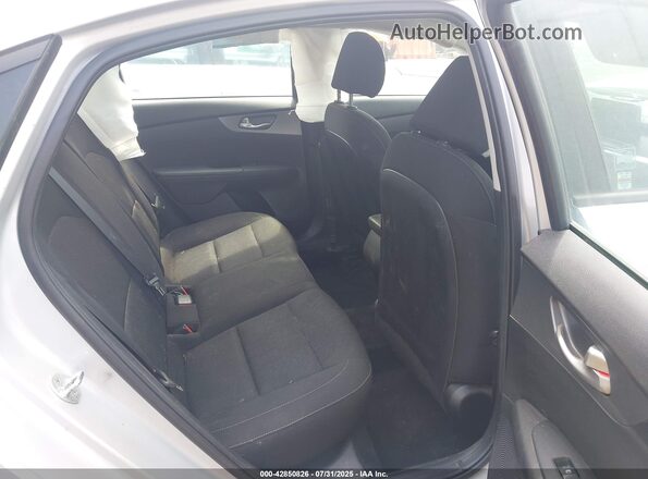 3KPF24AD5ME364571 2021 KIA FORTE Silver VIN կոդի պիտակի տեսք