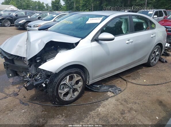 3KPF24AD5ME364571 2021 KIA FORTE Silver Առջևի ձախ երեք քառորդ տեսարան