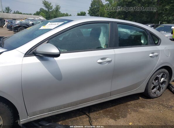 3KPF24AD5ME364571 2021 KIA FORTE Silver 