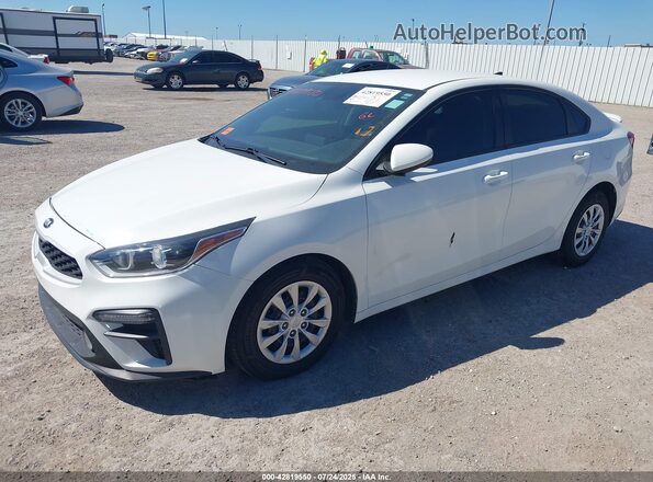 3KPF24AD6ME277214 2021 KIA FORTE White Przód lewy