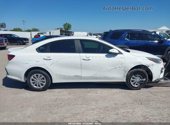 3KPF24AD6ME277214 2021 KIA FORTE White Widok wnętrza z tyłu