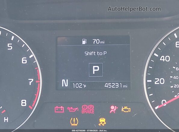 3KPF44AC6ME318913 2021 KIA FORTE Black 360 interior view