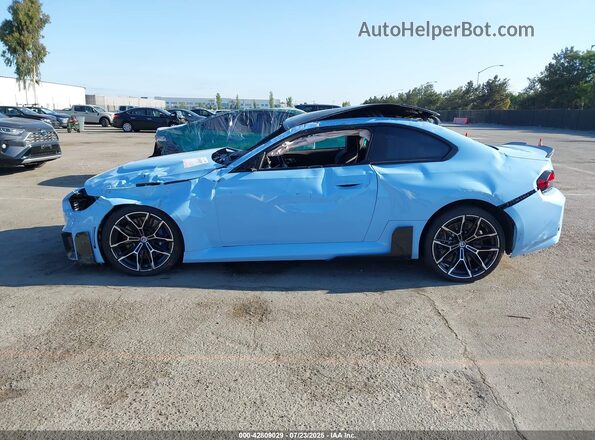 3MF13DM02P8C92129 2023 BMW M2 Light Blue Widok wnętrza 360 stopni
