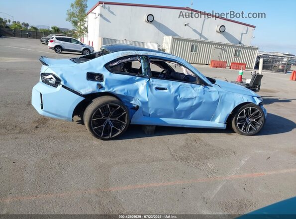 3MF13DM02P8C92129 2023 BMW M2 Light Blue Widok wnętrza z tyłu