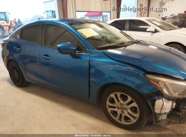 3MYDLBYV9HY193501 2017 TOYOTA YARIS IA Синий Панорамный вид салона 360°