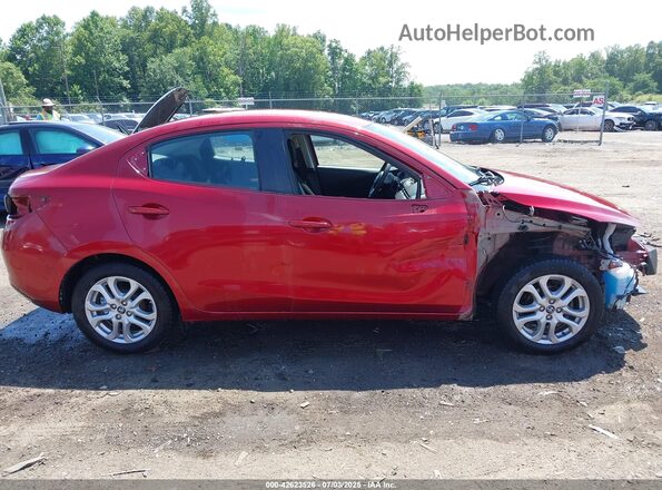 3MYDLBYV9JY319927 2018 TOYOTA YARIS IA Red Widok wnętrza 360 stopni