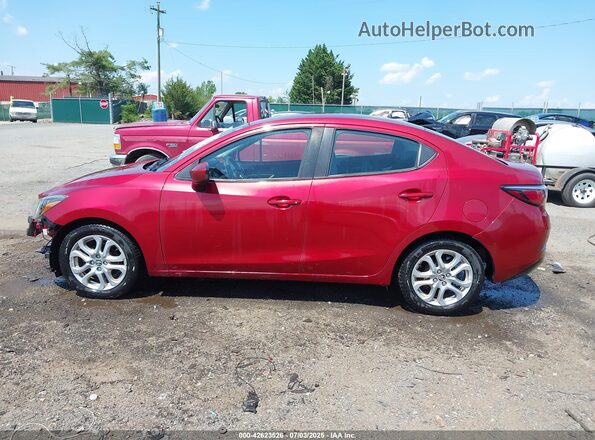 3MYDLBYV9JY319927 2018 TOYOTA YARIS IA Red 
