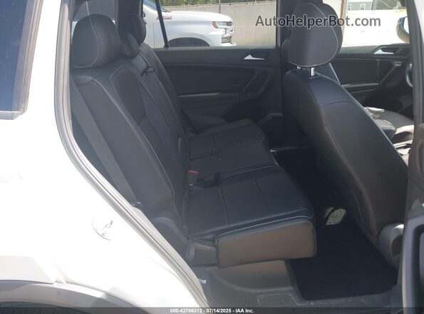 3VV3B7AX2MM108894 2021 VOLKSWAGEN TIGUAN White Widok naklejki z numerem VIN