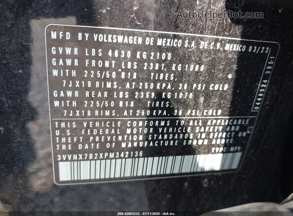 3VVNX7B2XPM342136 2023 VOLKSWAGEN TAOS Black Widok komory silnika