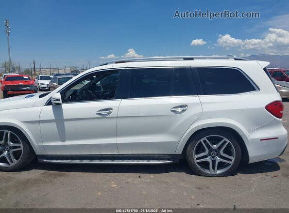 4JGDF7DE5HA925017 2017 MERCEDES-BENZ GLS 550 White Widok wnętrza z tyłu