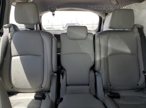 5FNRL6H63PB048629 2023 HONDA ODYSSEY Серебряный Вид задних сидений