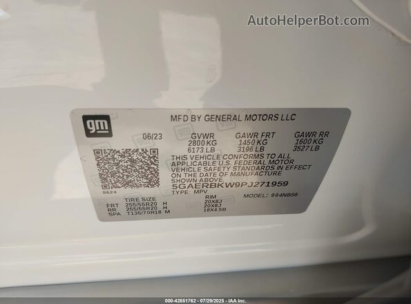 5GAERBKW9PJ271959 2023 BUICK ENCLAVE White Widok komory silnika