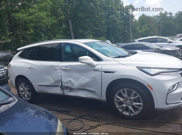 5GAERCKW3NJ124149 2022 BUICK ENCLAVE Белый Вид задней части салона