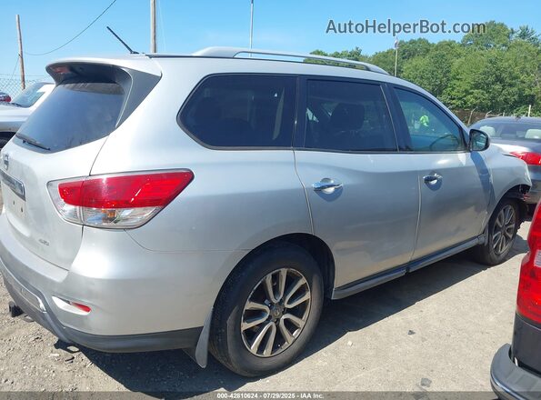 5N1AR2MM8GC612213 2016 NISSAN PATHFINDER Silver Vista interior trasera
