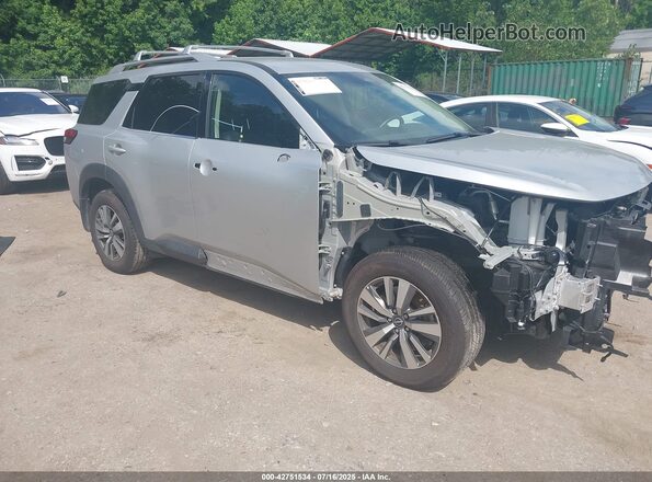 5N1DR3CC4PC256001 2023 NISSAN PATHFINDER Silver Przód prawy