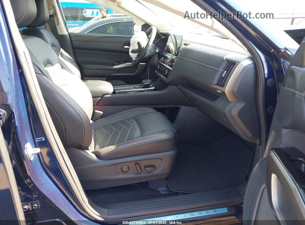 5N1DR3DG8RC214080 2024 NISSAN PATHFINDER Blue Front interior view