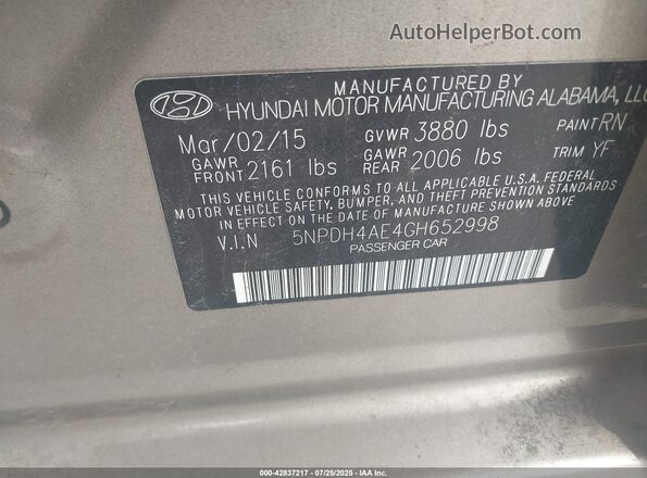5NPDH4AE4GH652998 2016 HYUNDAI ELANTRA Gold Widok komory silnika